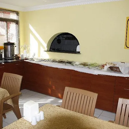 Hotel Swans 1 2*